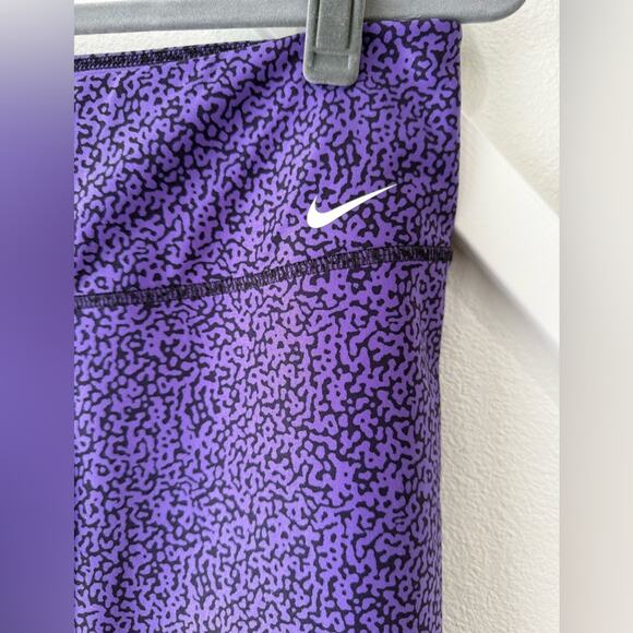 Nike Dri-Fit Purple Print Cropped Leggings Size Medium - Picture 4 of 9